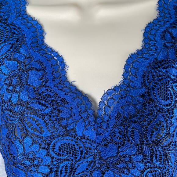 Calvin Klein Dress Womens 4P Celestial Blue Lace Scalloped Neck Sheath Cocktail - Picture 2 of 11